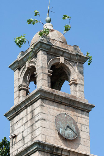 alte Ruine aus portugiesischer Zeit